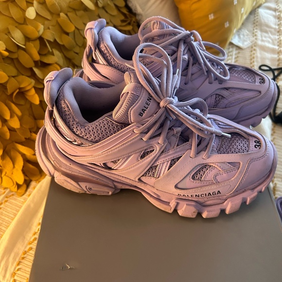 Shoes good condition - Picture 3 of 6